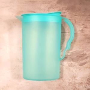 Tupperware impressions pitcher